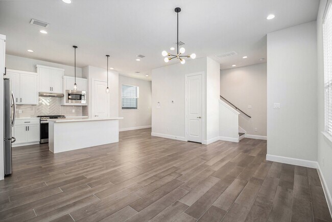 Building Photo - 9573 Neuens Rd