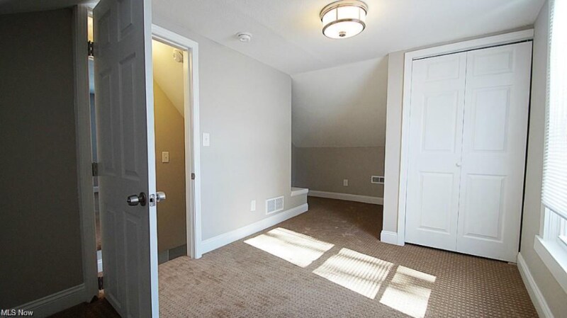 Building Photo - 196 Vincent St