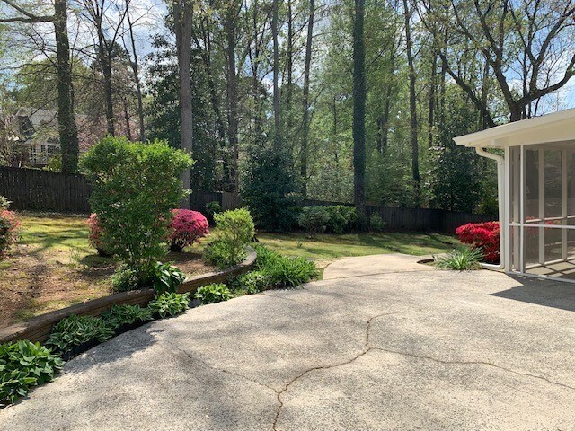 Building Photo - 4981 Hidden Branches Dr