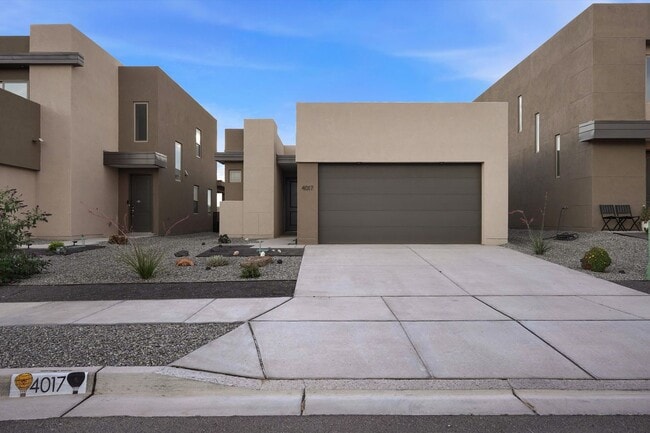 Building Photo - Coming Soon! | Modern | 3Bed/2Bath | Desirable Rio Rancho | Pets Welcome