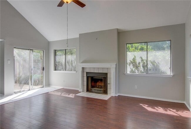 Building Photo - 6415 Jennings Dr
