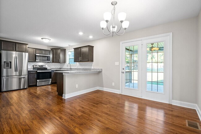 Building Photo - Stunning home ready to make yours !
