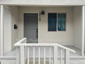 Building Photo - 315 8th St