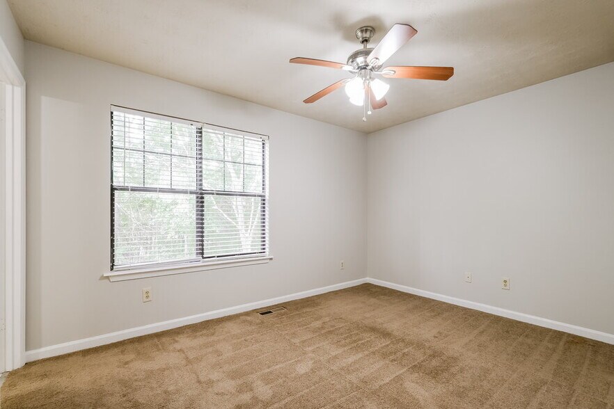 Building Photo - 6230 Littleton Dr