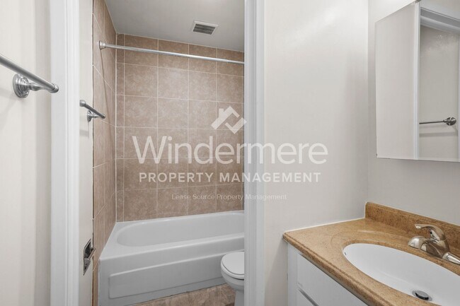 Building Photo - Mission East Apts 2 br/1 bath ground floor...