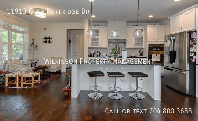 Building Photo - Gorgeous 4Bd/4.5Bth Upscale Executive Home...