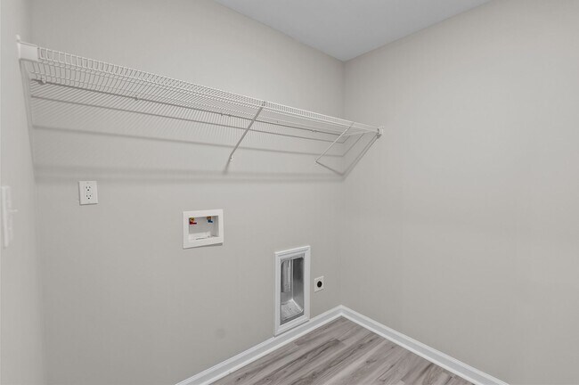 Building Photo - Newly Constructed 2 & 3 bedroom Cross Cree...