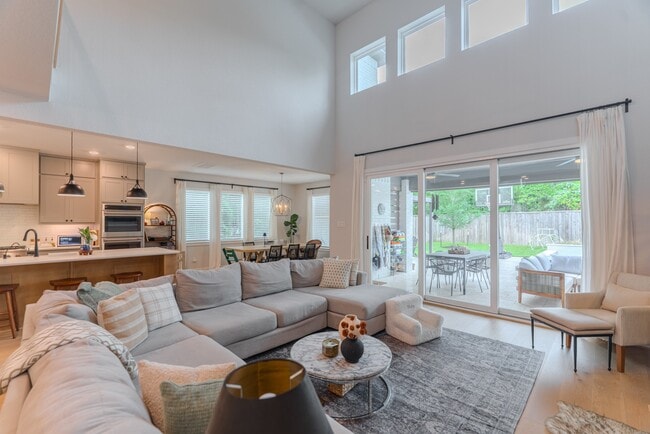 Building Photo - 63 Perennial Cyn Dr