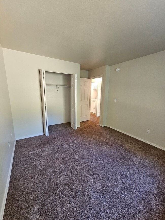 Building Photo - 300 Indian Trail Ct