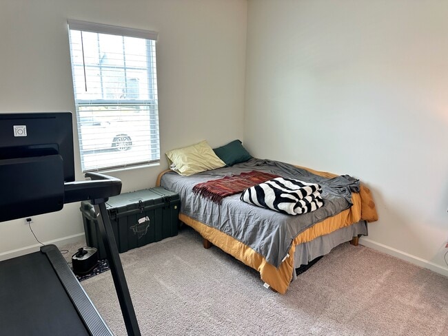 Building Photo - 1002 Rodanthe Dr