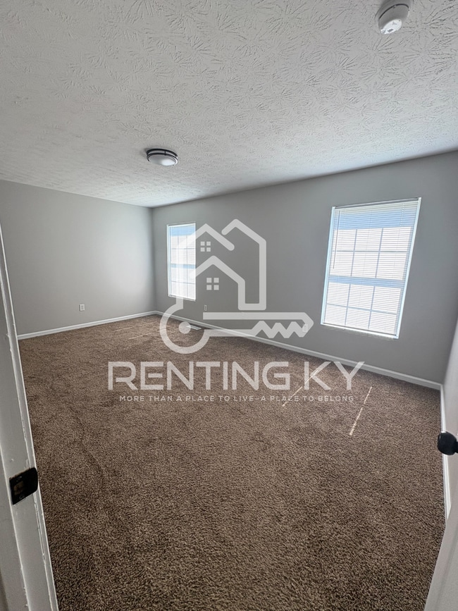 Building Photo - 2-Bed, 1.5-Bath Duplex/Townhome with Garage!