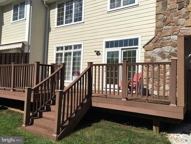 Building Photo - 185 Daylesford Blvd