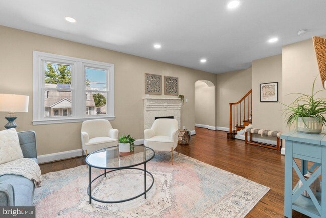 Building Photo - 3027 Lavender Ave