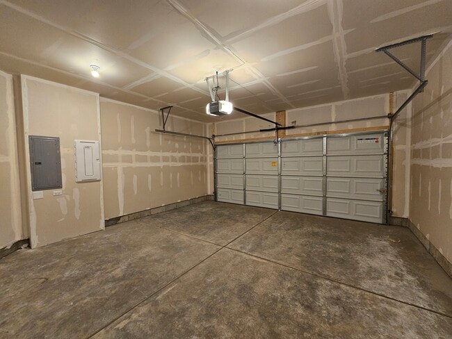 Building Photo - 5954 Hawkweed Dr
