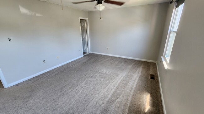 Building Photo - 2921 Shelley Ct