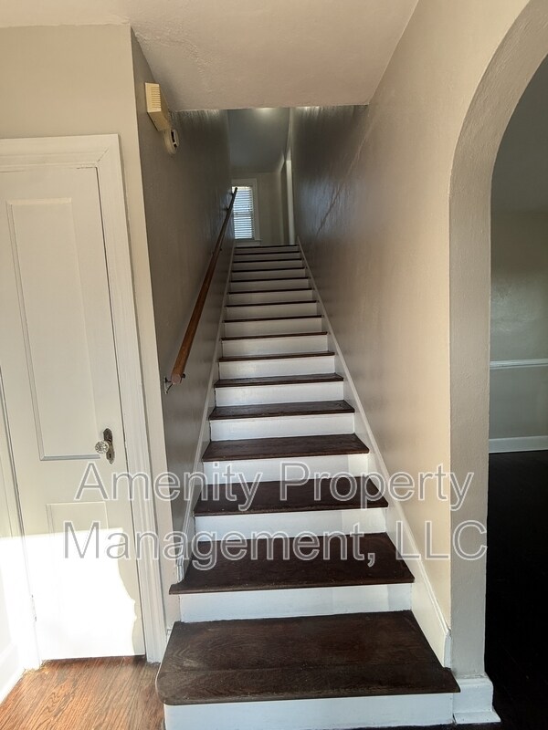 Building Photo - 325 67th St