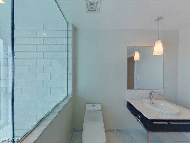 Building Photo - 4471 Dean Martin Dr