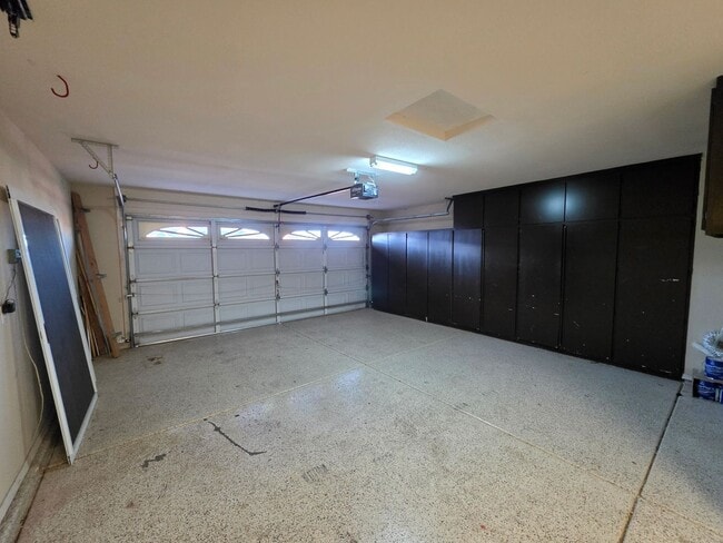 Building Photo - 2021 Lago Grande Cir