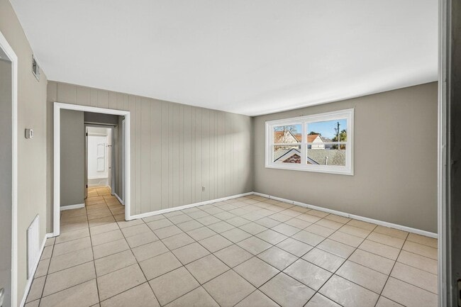 Building Photo - 129 Congress St