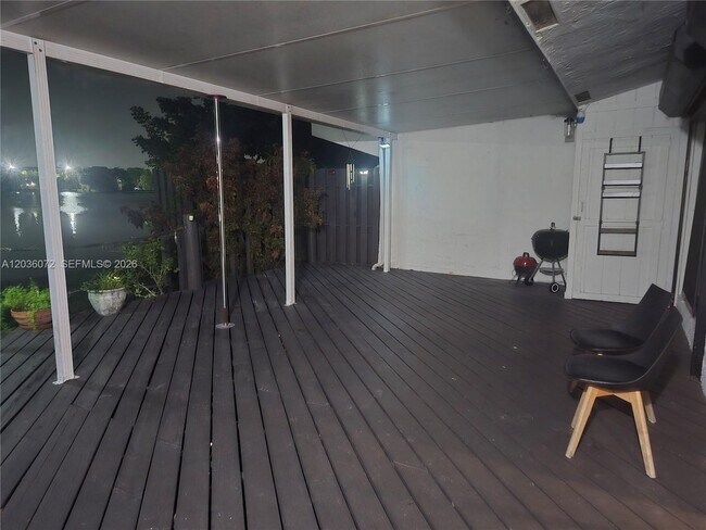 Building Photo - 590 NE 199th Terrace