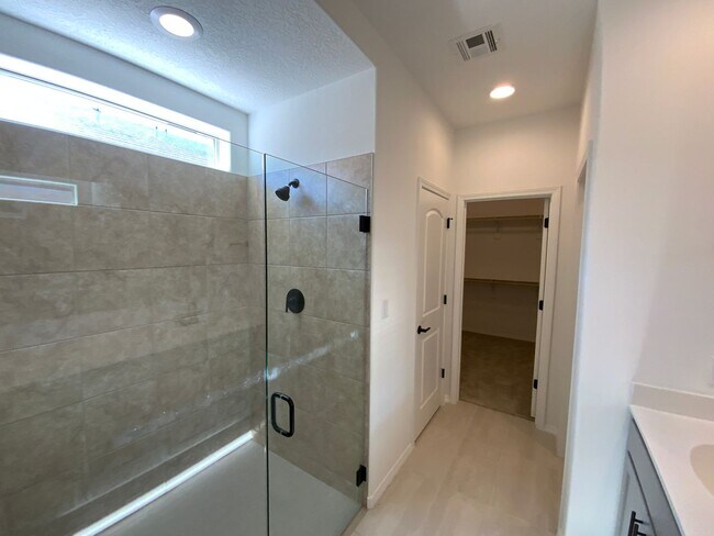 Building Photo - 3 Bedroom Single Story New Build in Mesa Del Sol Near Netflix Studios!