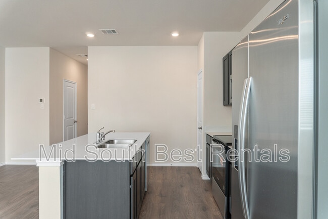 Building Photo - 311 Cedar Ct