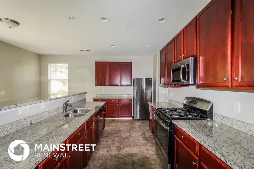 Building Photo - 3260 Sable Trl