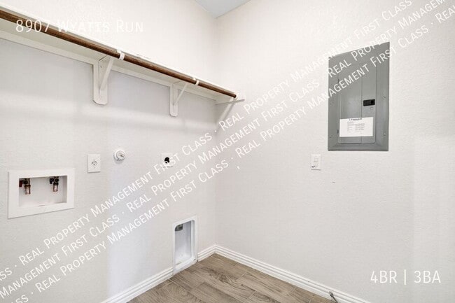 Building Photo - 8907 Wyatts Run-
