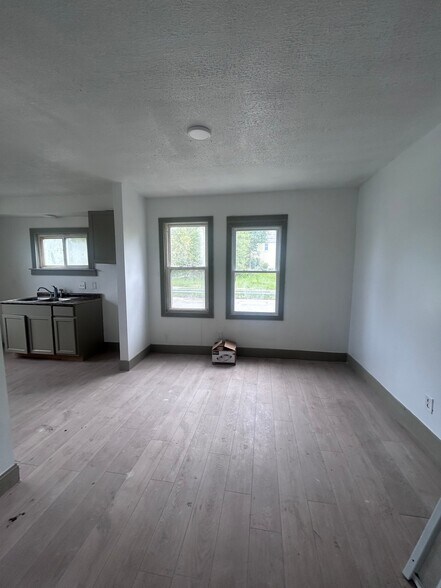Building Photo - 6010 Bowers