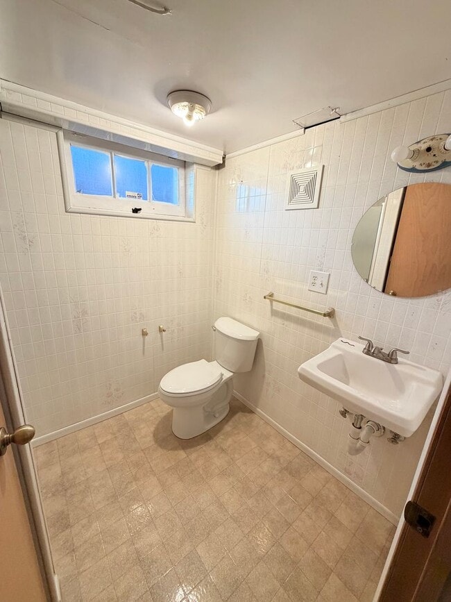 Building Photo - 2903 W Princeton Ave