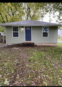 Building Photo - 300 N Orchard Ave