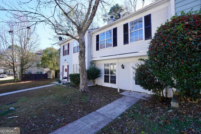 Building Photo - 5702 Wells Cir