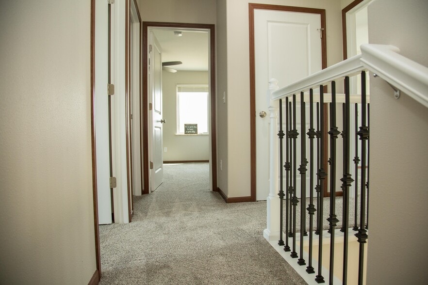 Building Photo - 6383 Osage Dr