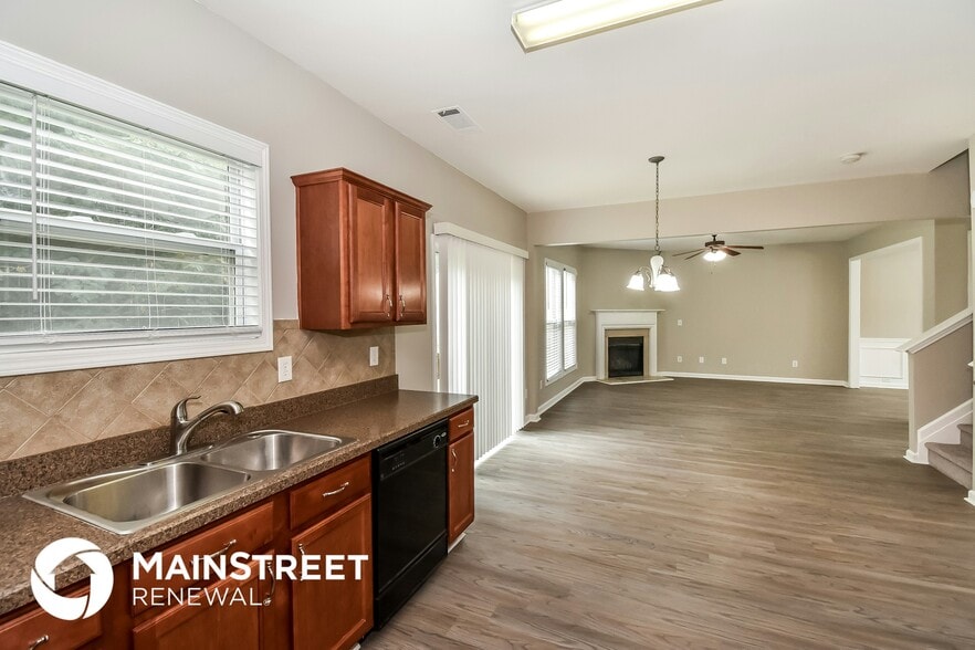 Building Photo - 5664 Wakehurst Dr