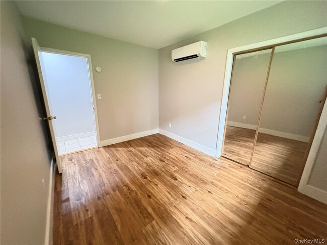 Building Photo - 42 Burlison Ave