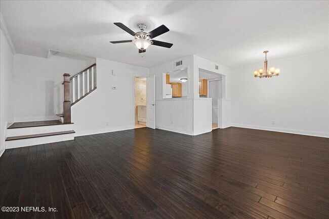 Building Photo - 101 Villa Del Mar Dr