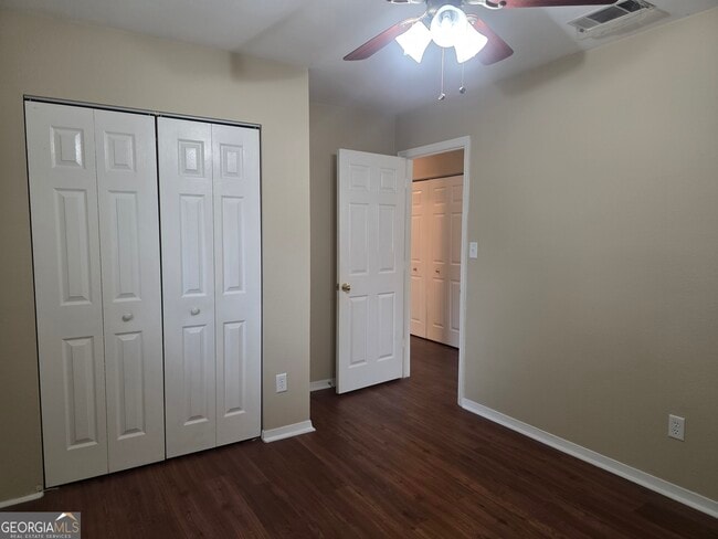 Building Photo - 403 Savannah Ave