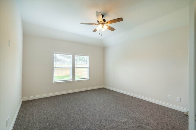 Building Photo - 8202 Grant Ln