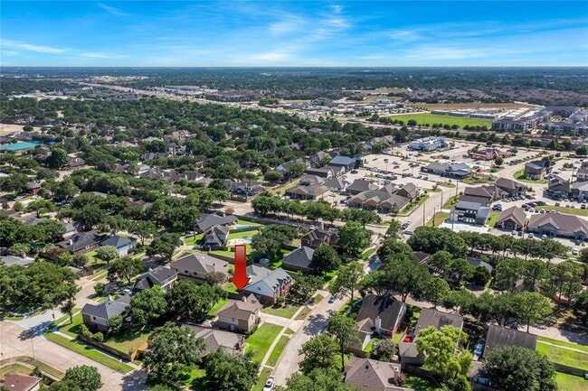 Building Photo - 23111 Red River Dr