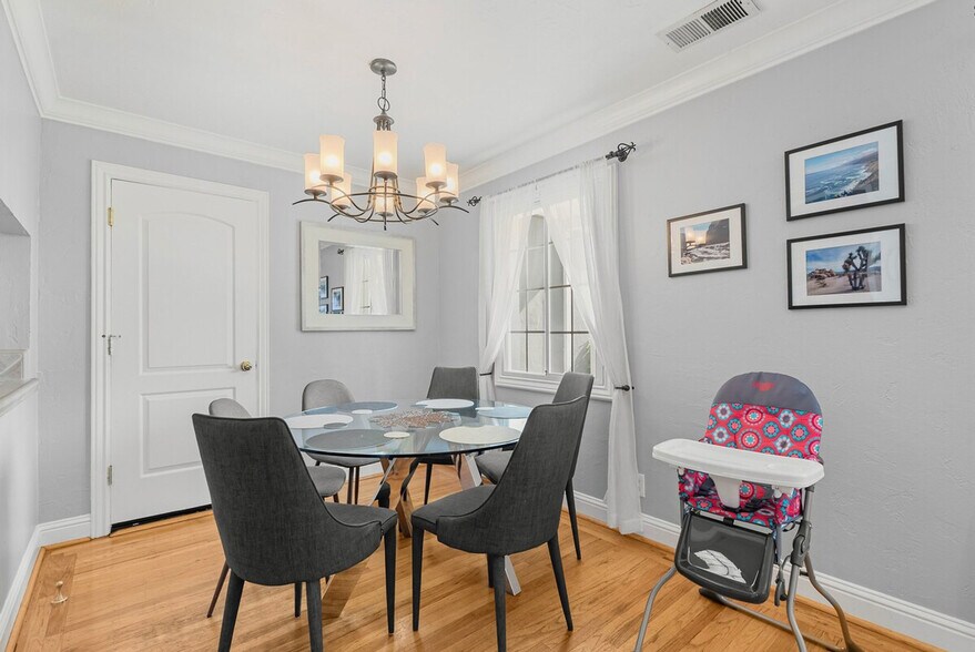 Building Photo - 2391 Shibley Ave