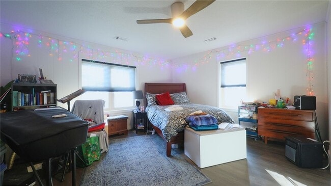 Building Photo - 2108 W Stone St