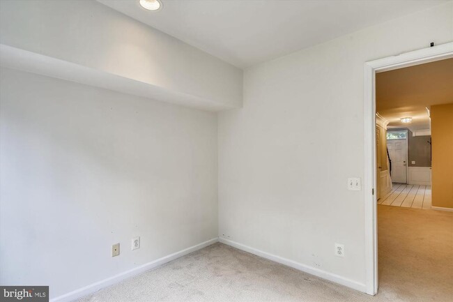 Building Photo - 5413 Summer Leaf Ln