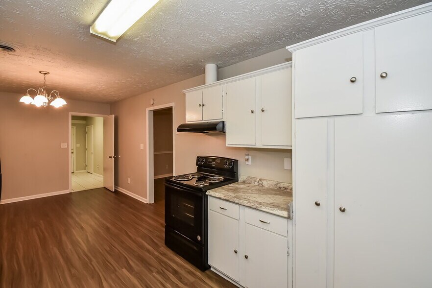 Building Photo - 3805 Nebo Rd