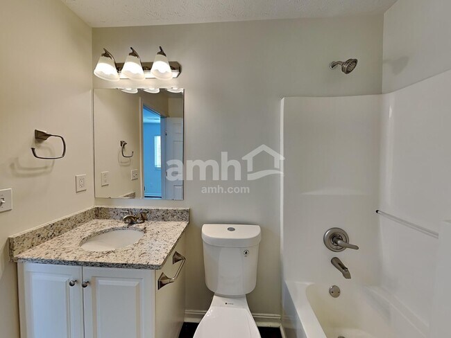 Building Photo - 2238 Antoinette Way