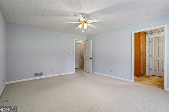 Building Photo - 3929 Lenora Church Rd