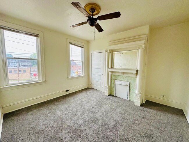 Building Photo - 1017 Emporia St