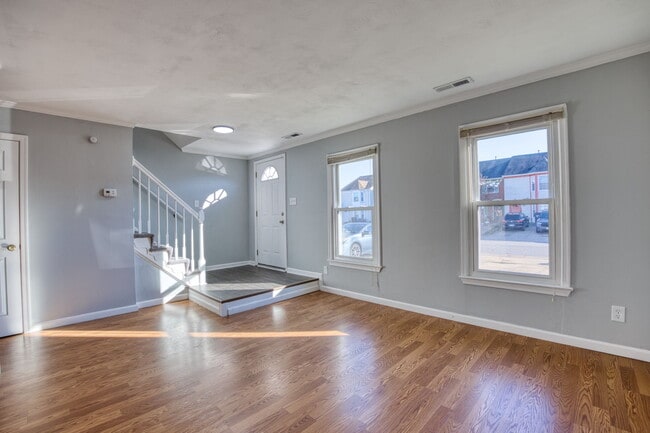 Building Photo - 5540 Finespun Last