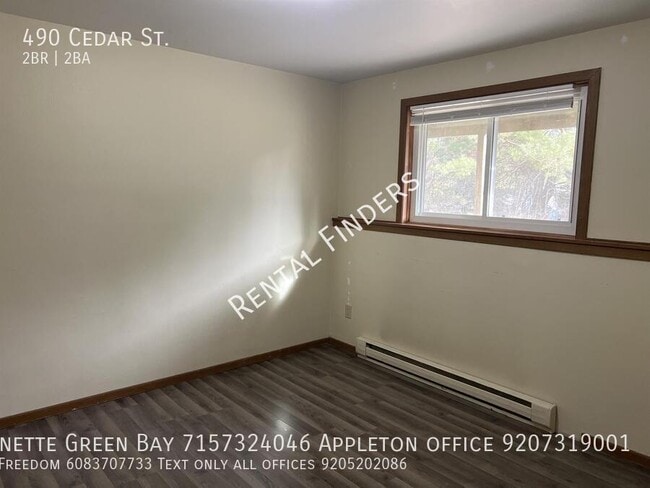 Building Photo - 490 Cedar St