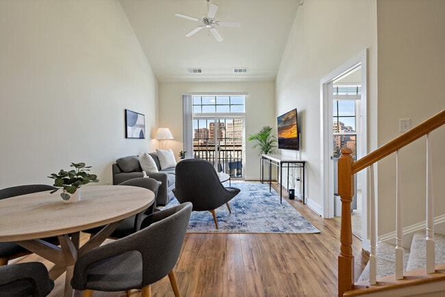 Building Photo - 1800 Diagonal Rd