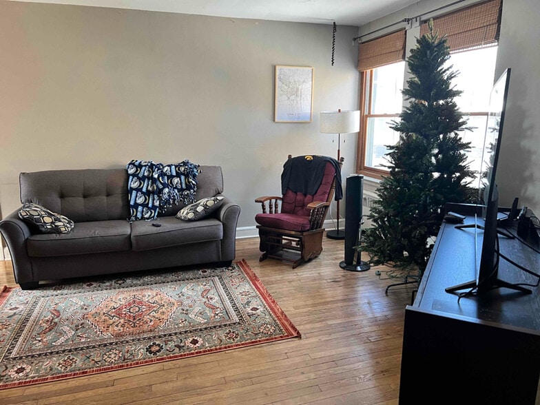 Building Photo - 340 Ellis Ave